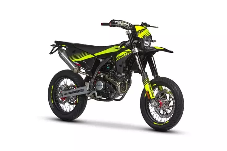 XMF 125 Motard 4T Performance musta - Fantic -moottoripyörät - 951 - 1