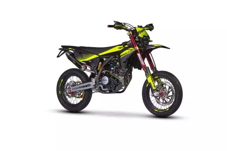 XMF 125 Motard 4T Competition musta - Fantic -moottoripyörät - 952 - 1