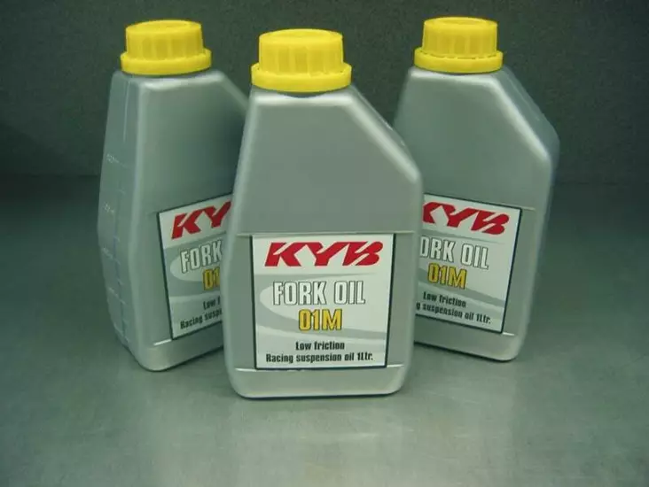 Iskunvaimenninöljy KYB FORK OIL 01M 1L - MP Iskunvaimenninöljyt - 384 - 1